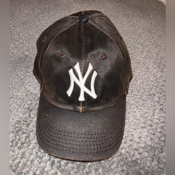 NY Yankees Logo Brown Baseball Cap - Classic Adjustable Hat - Picture 3 of 5